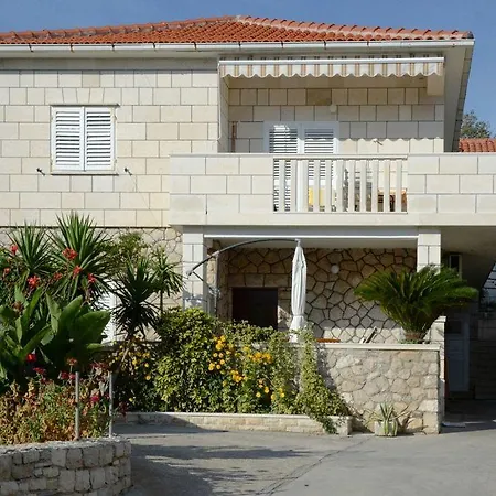 12291a Apartment